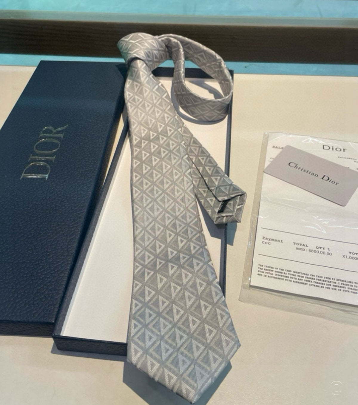 Копринена вратовръзка