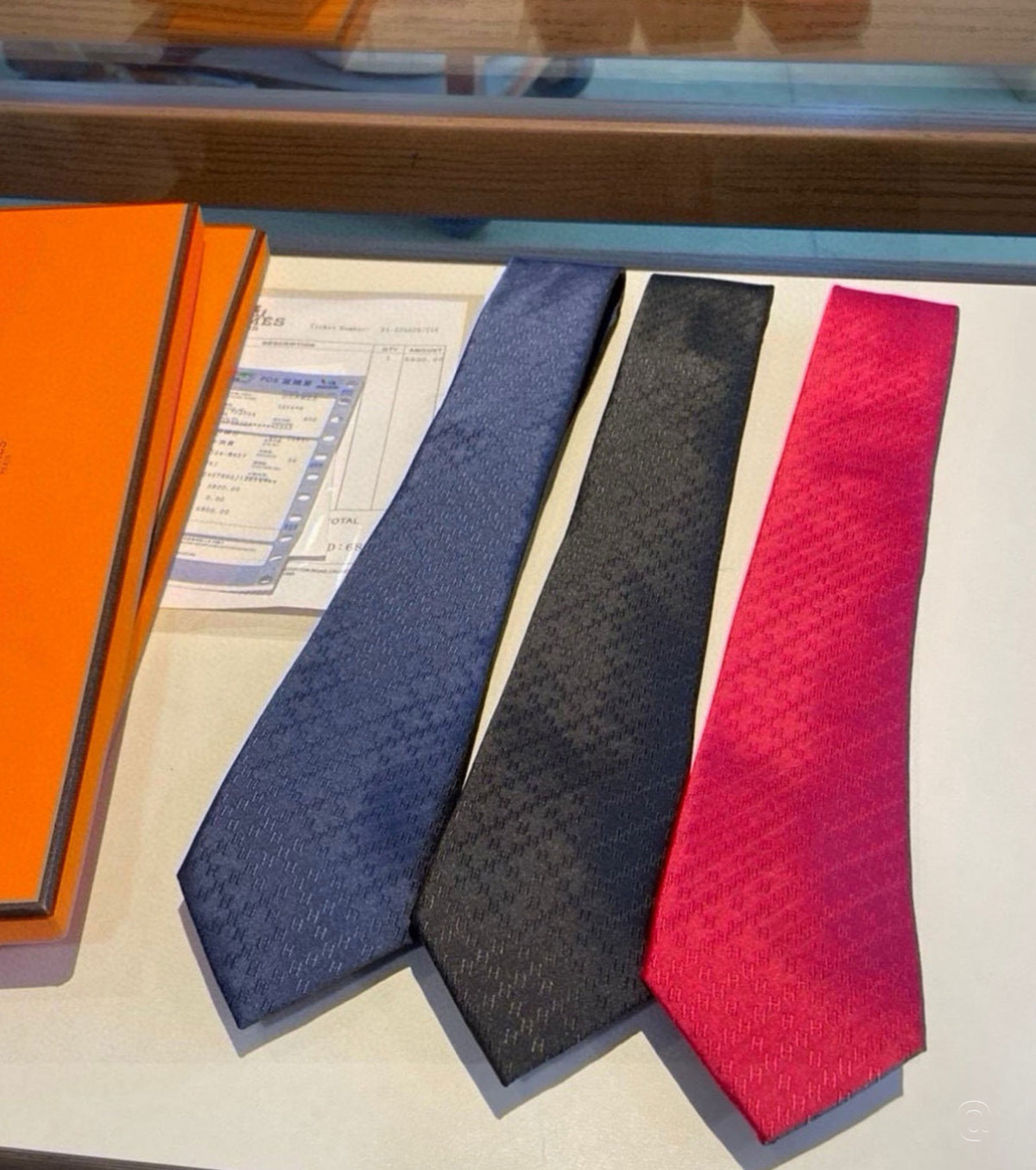 Копринена вратовръзка