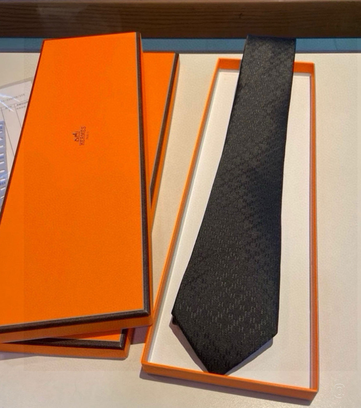 Копринена вратовръзка