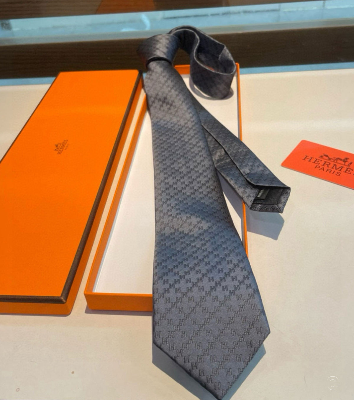 Копринена вратовръзка 