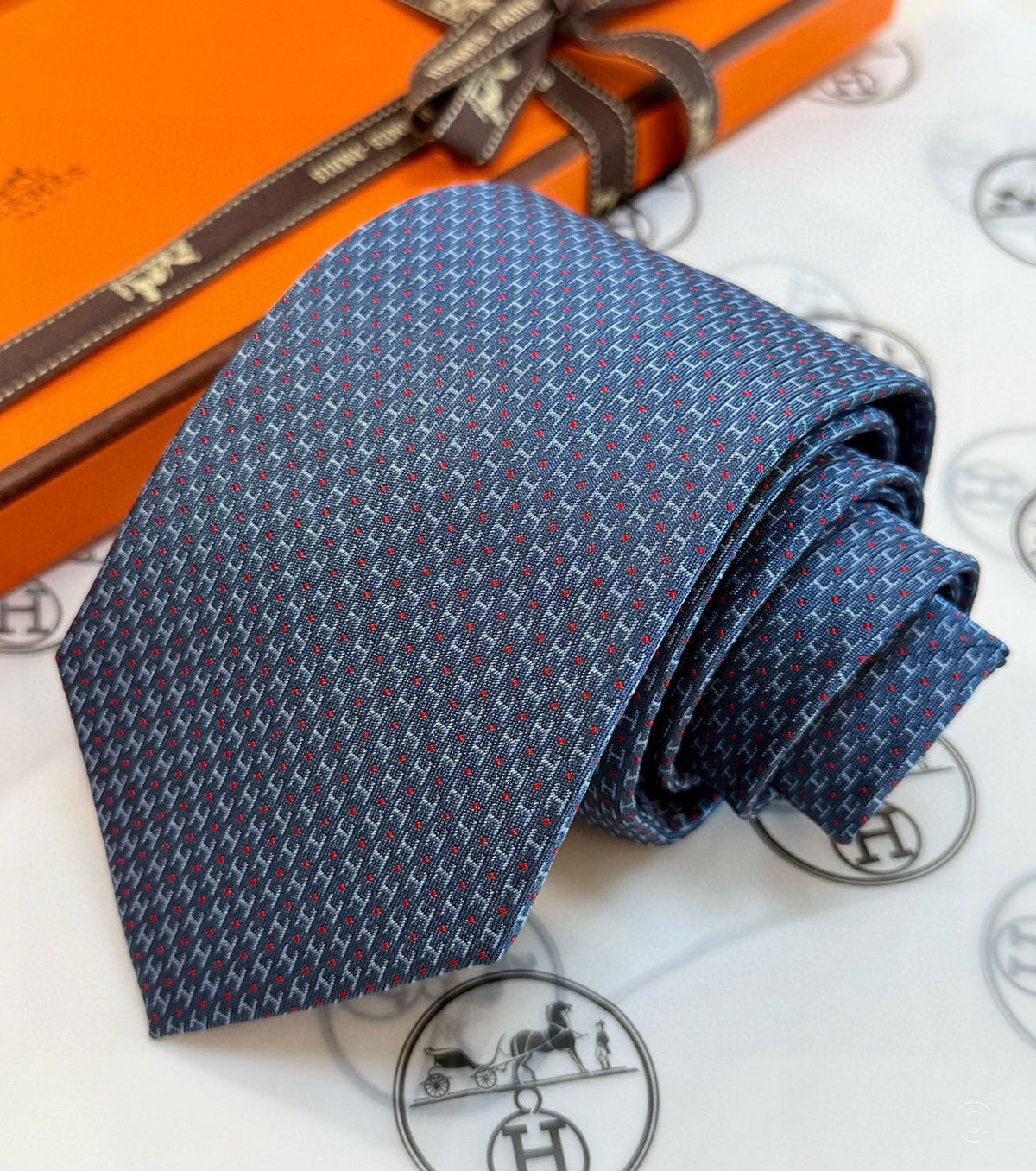 Копринена вратовръзка