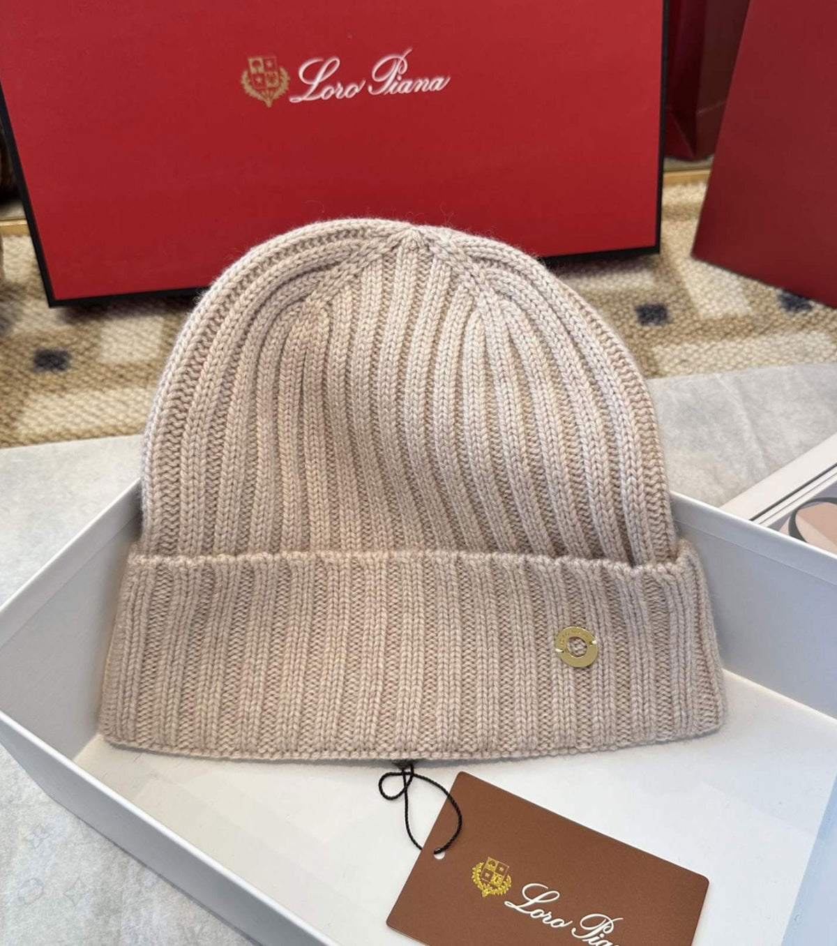 Плетена шапка