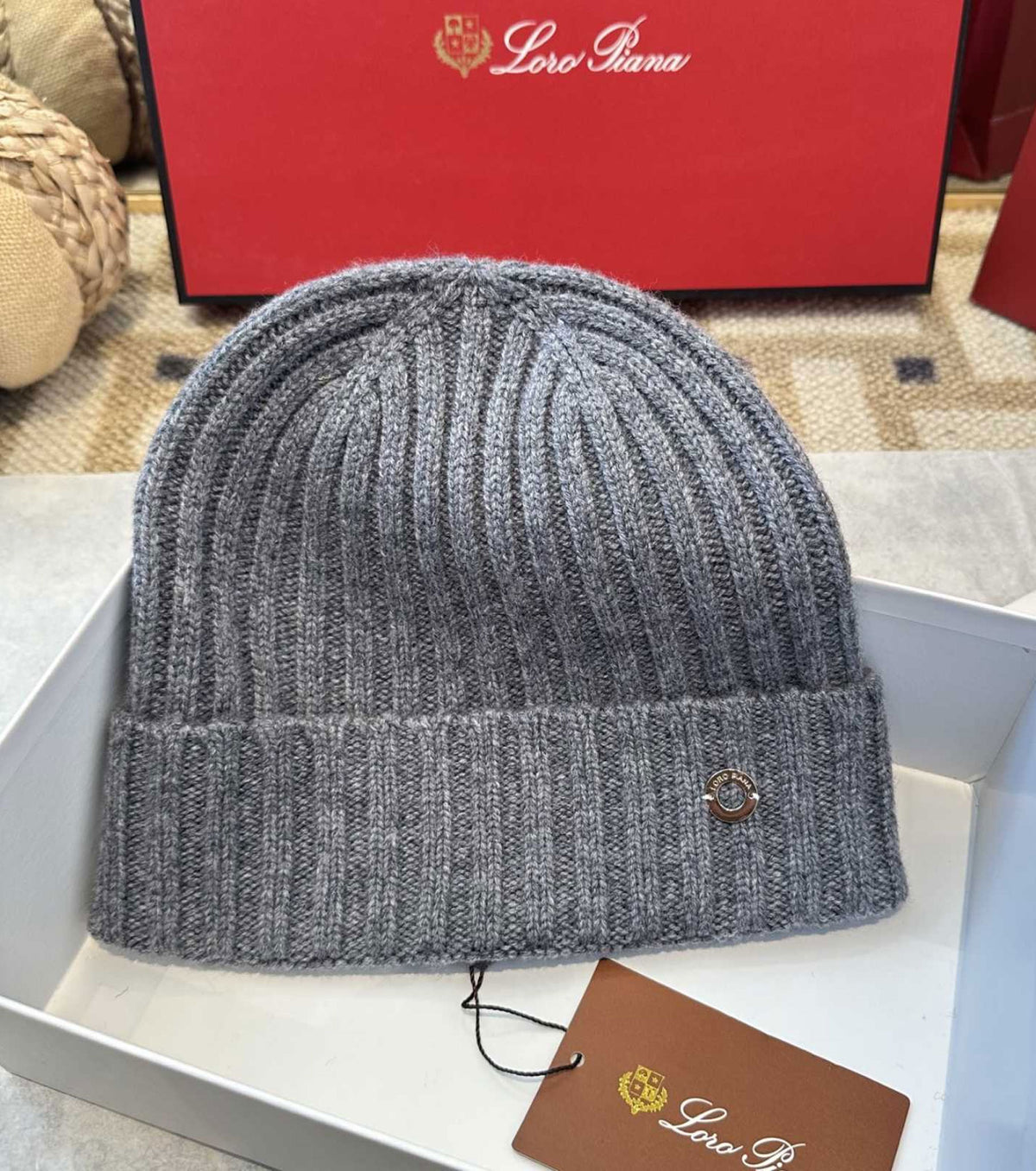 Плетена шапка