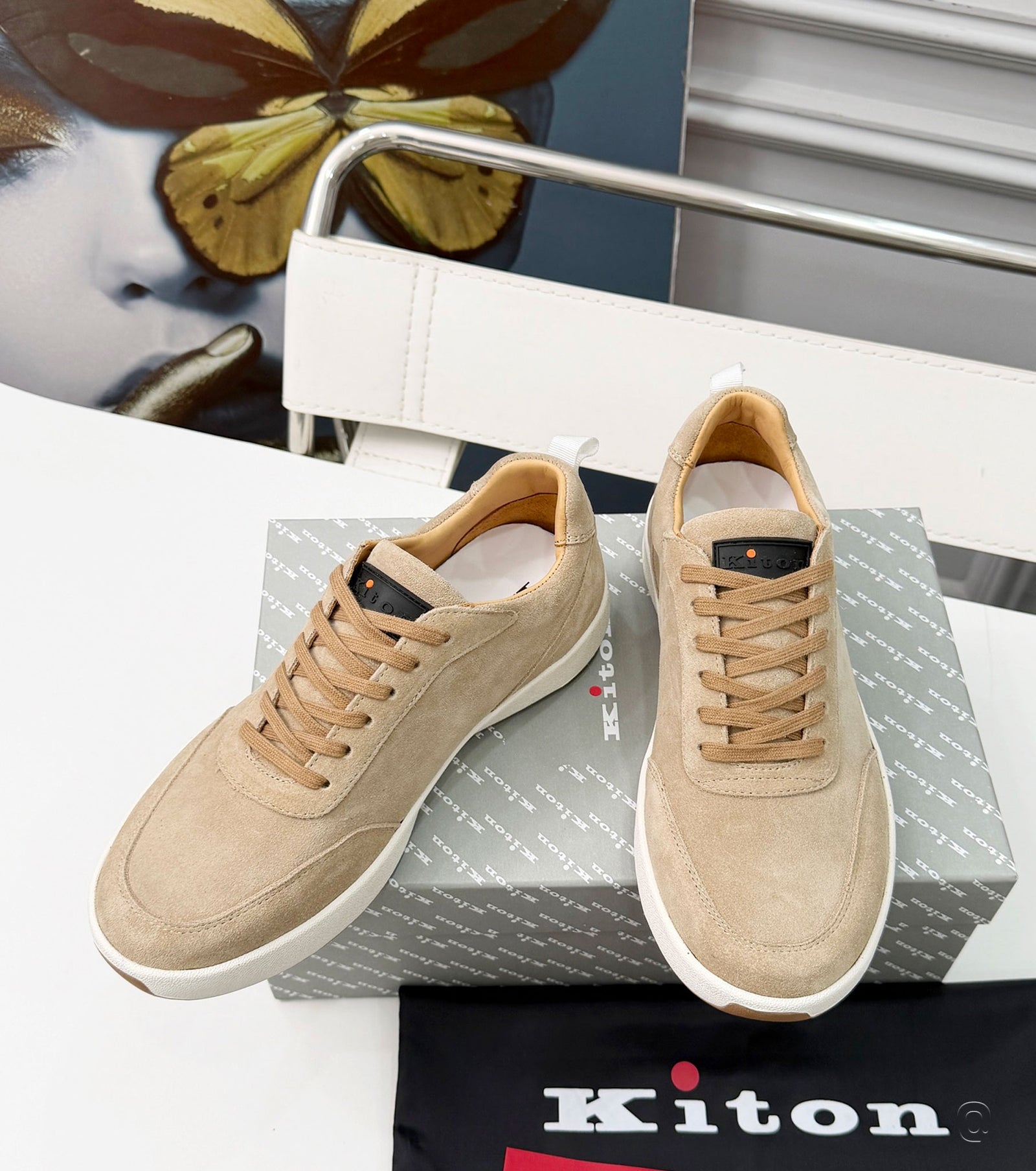 Велурени маратонки