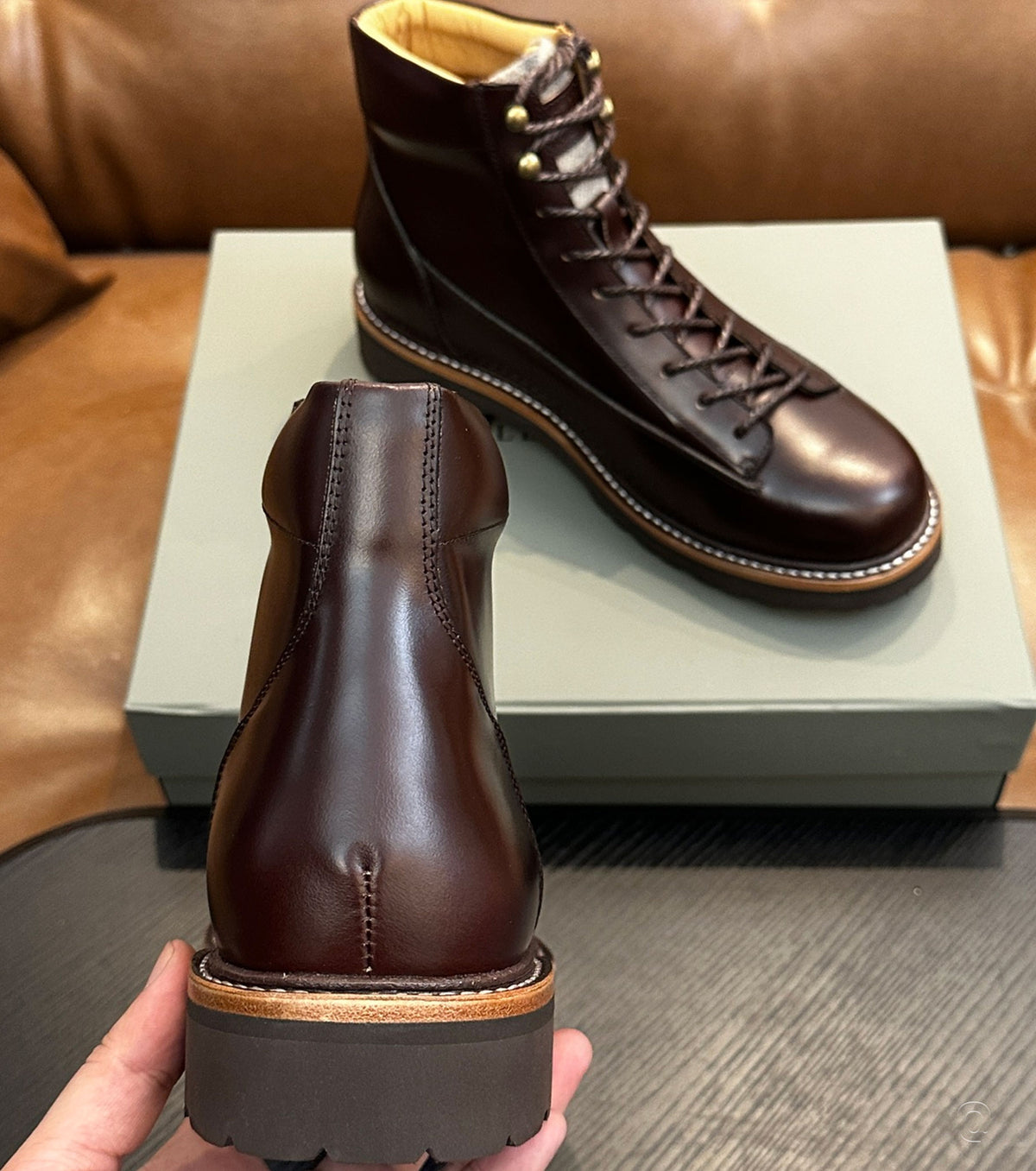 Calfskin urban outdoor boots