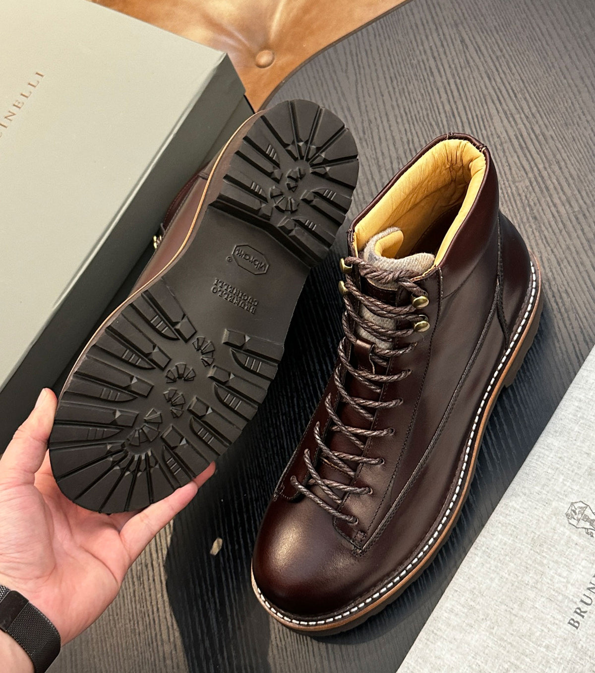 Calfskin urban outdoor boots
