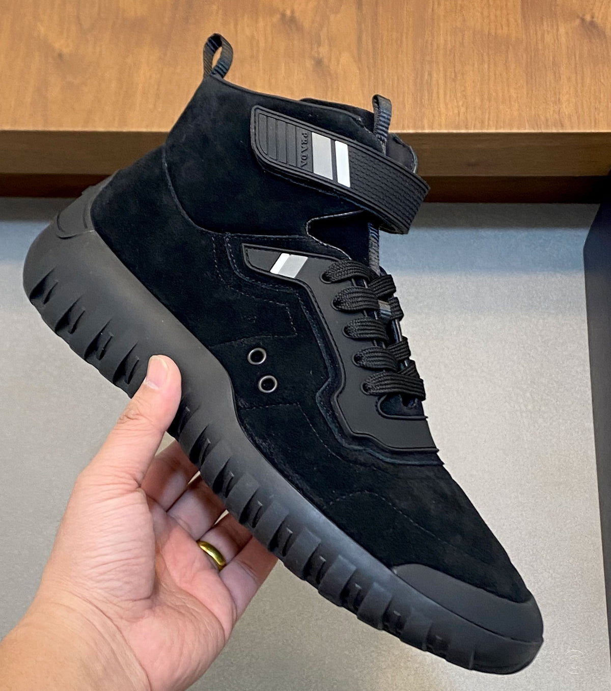 Високи кожени сникърси