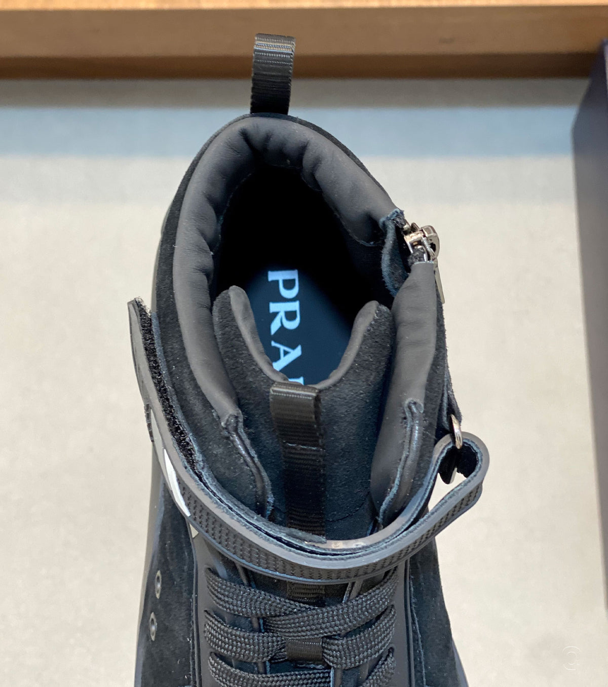 Високи кожени сникърси