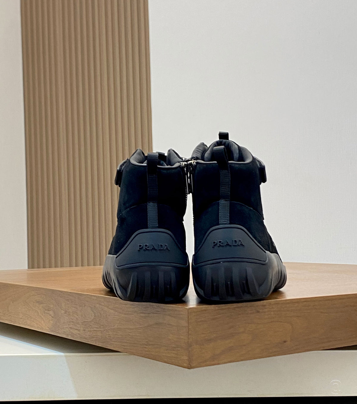 Високи кожени сникърси