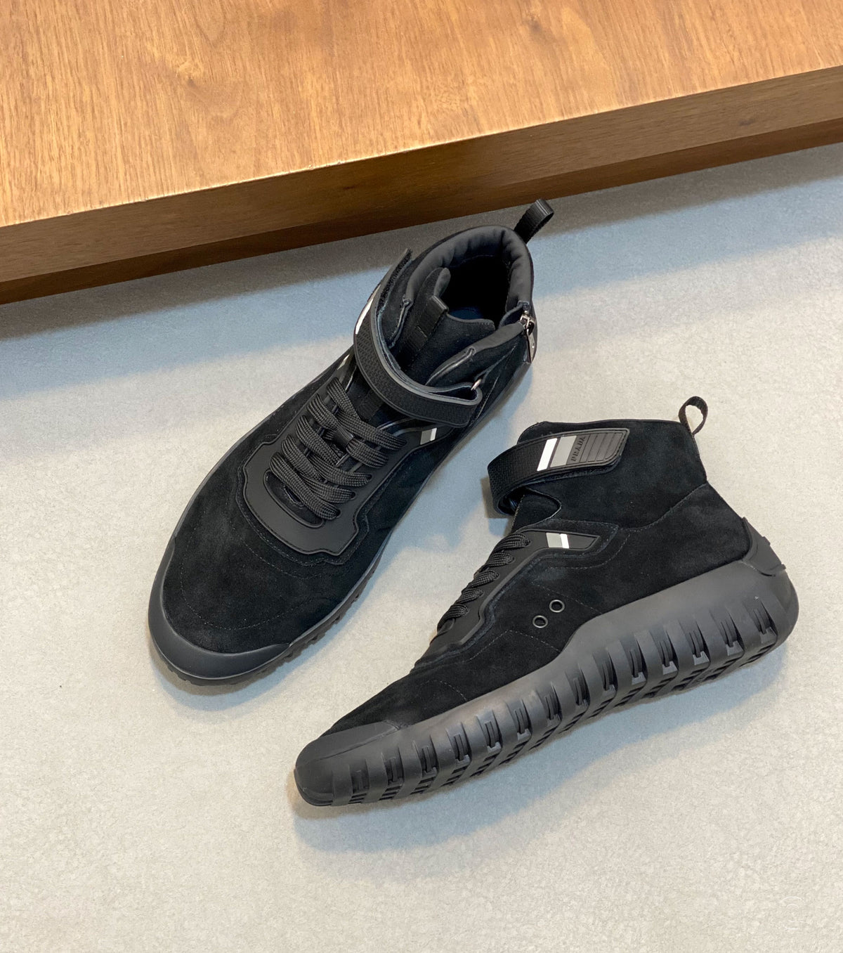 Високи кожени сникърси