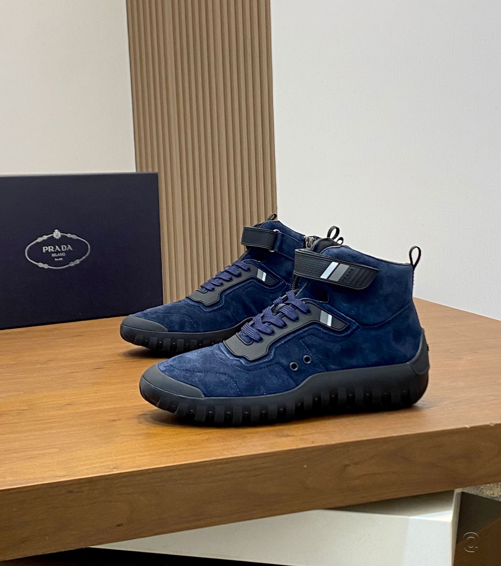 Високи кожени сникърси