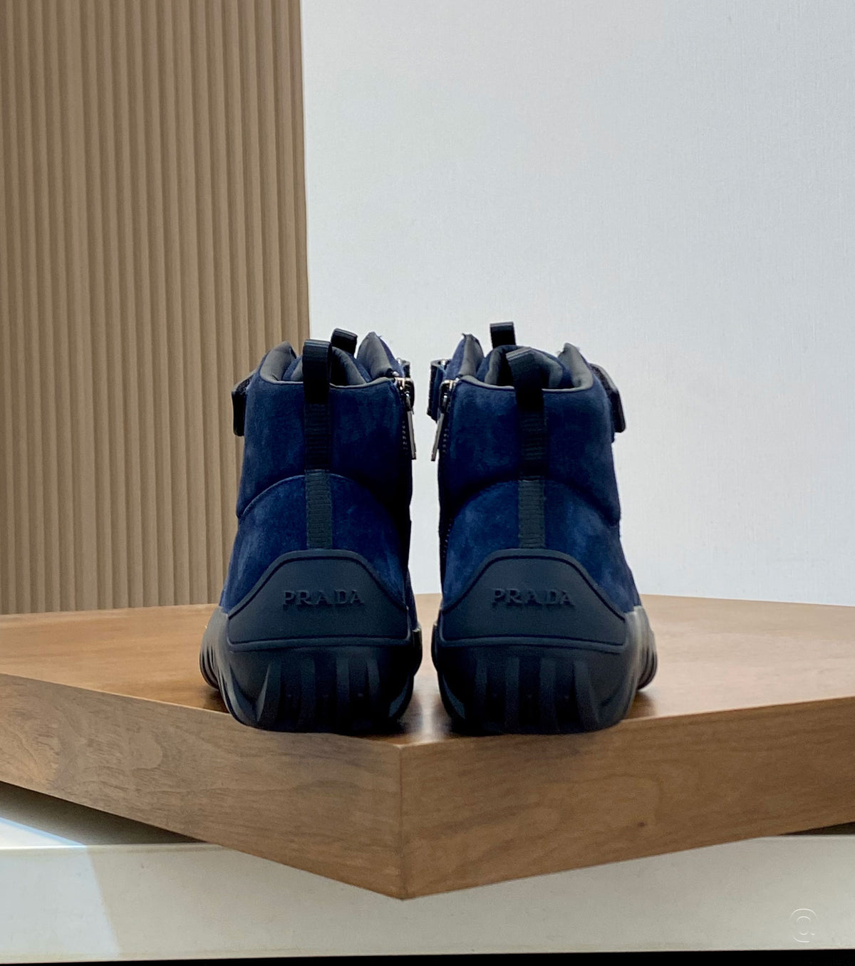 Високи кожени сникърси