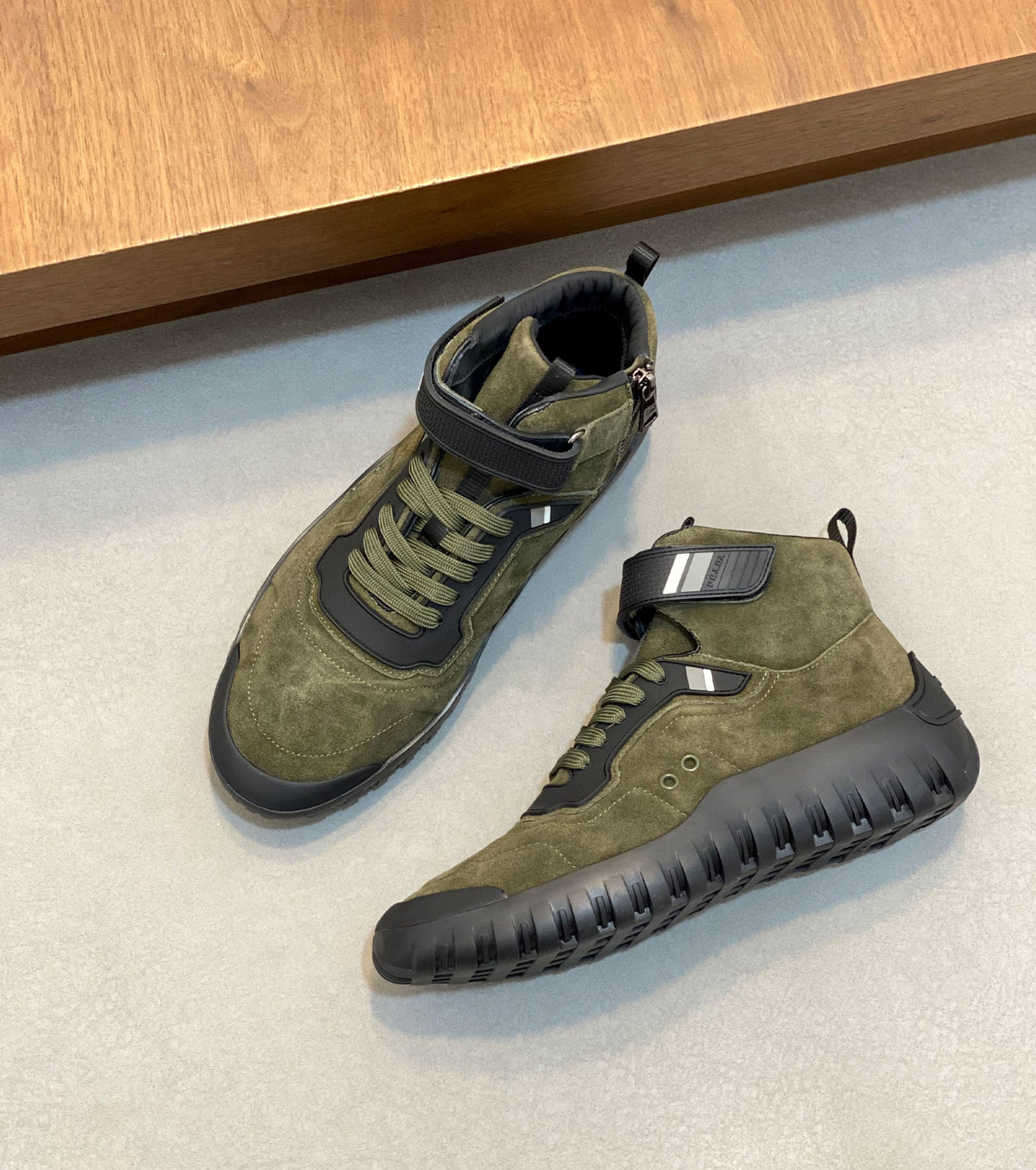 Високи кожени сникърси