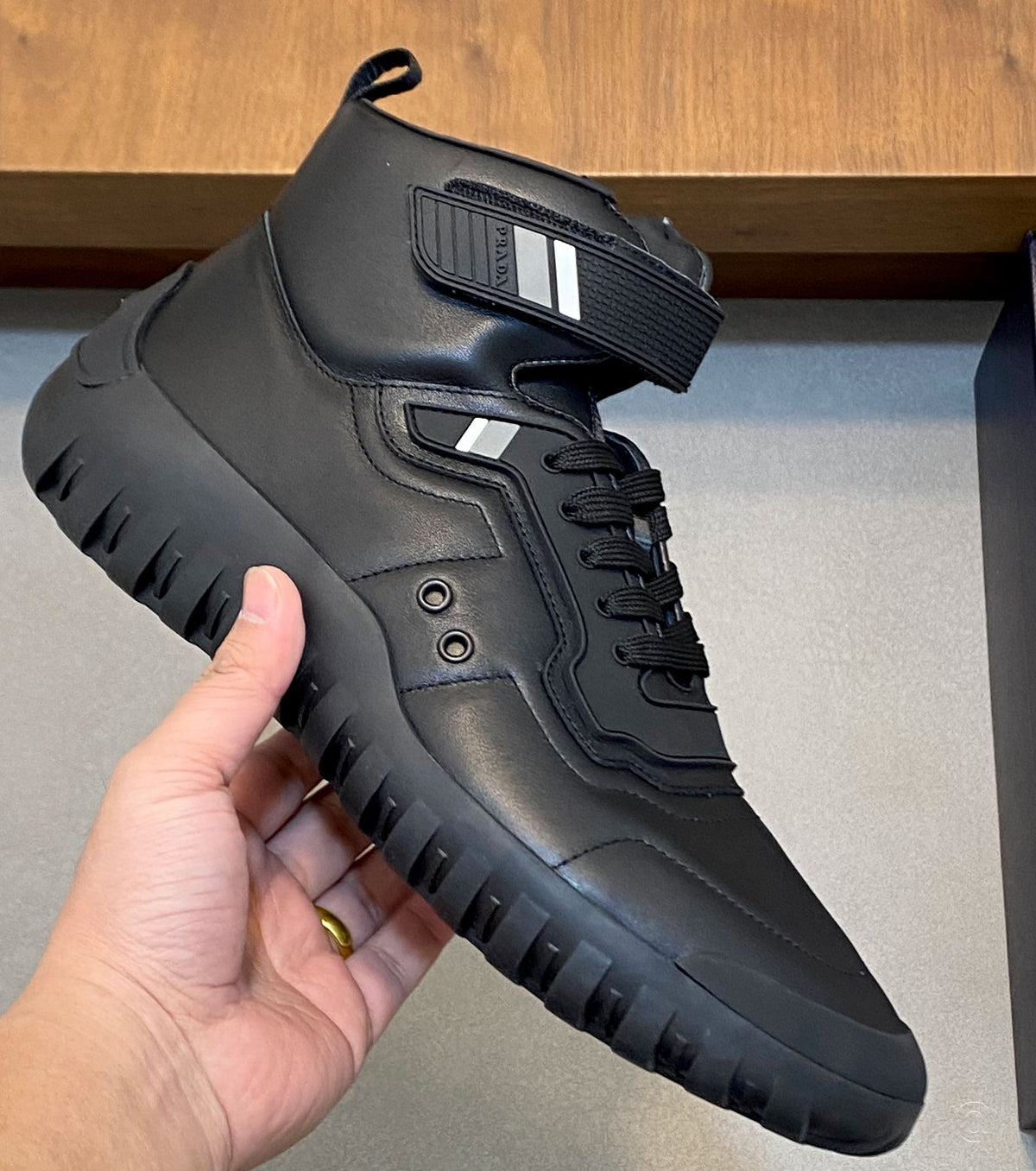 Високи кожени сникърси