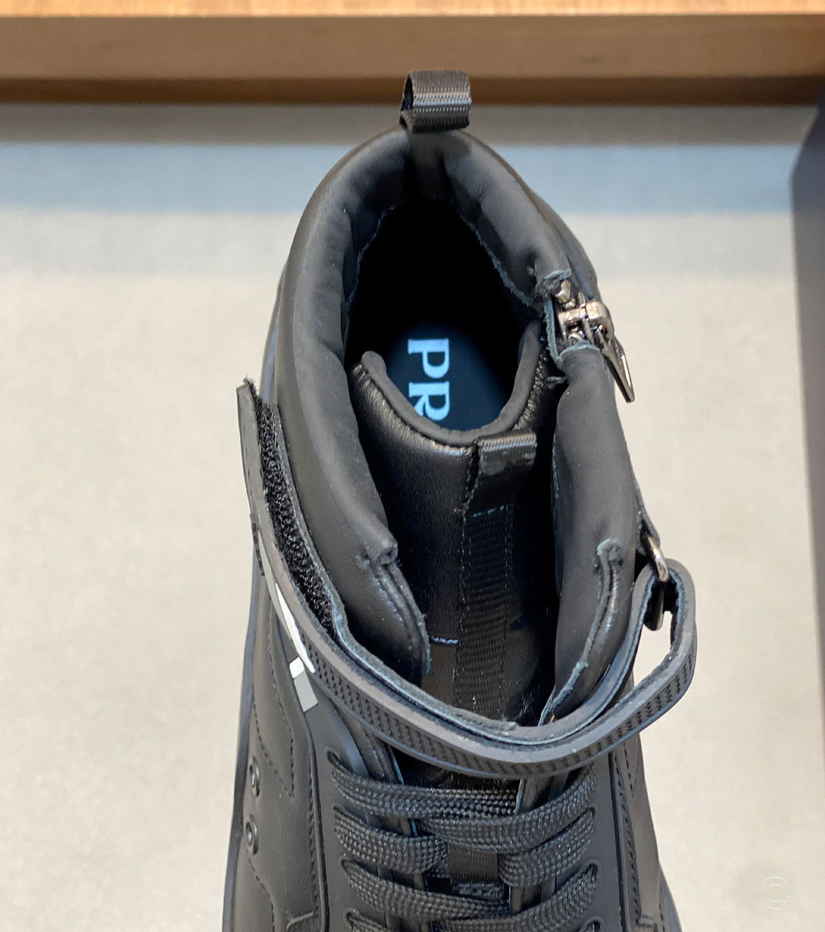 Високи кожени сникърси