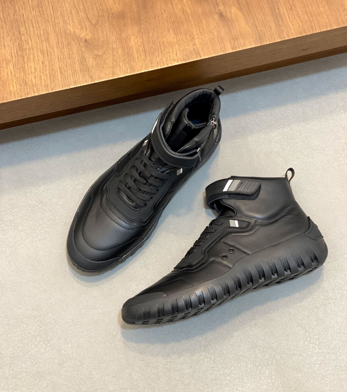 Високи кожени сникърси