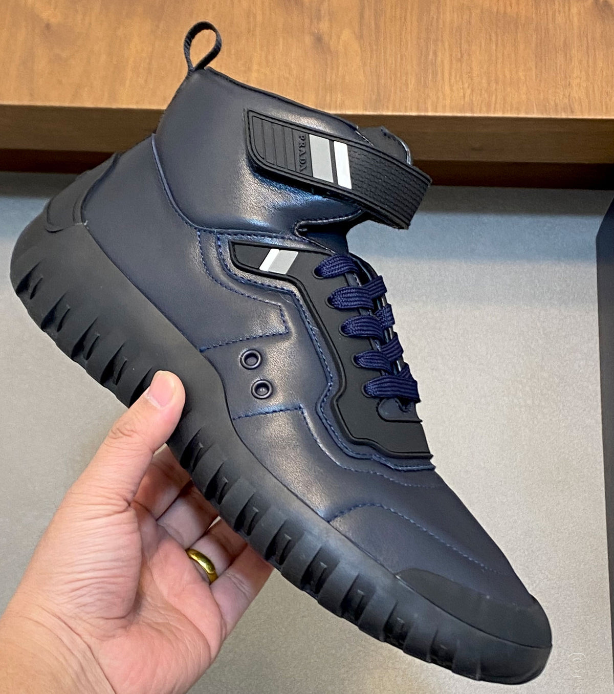 Високи кожени сникърси