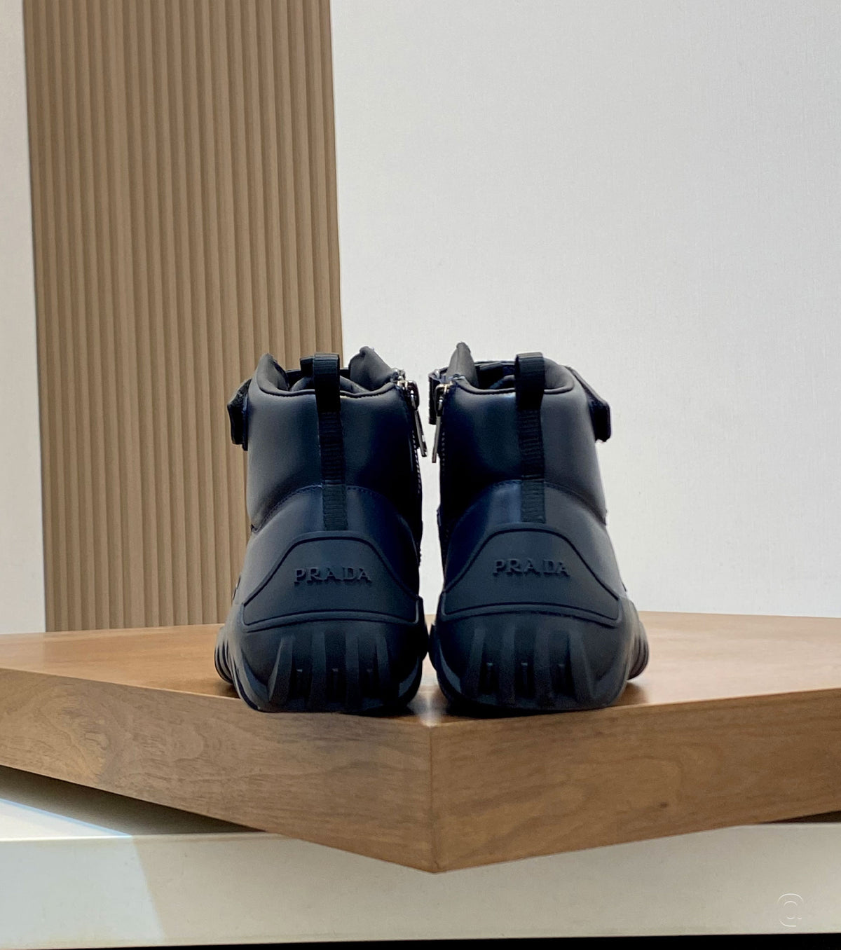 Високи кожени сникърси