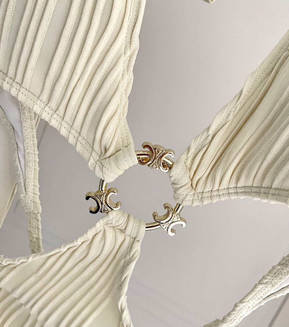 БАНСКИ КОСТЮМ