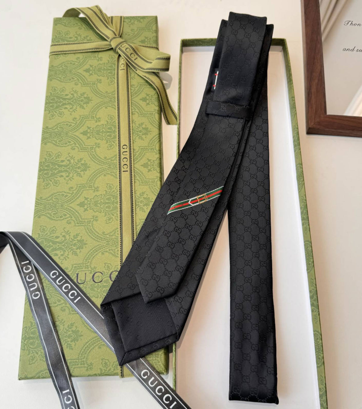 GG копринена жакардова вратовръзка GG