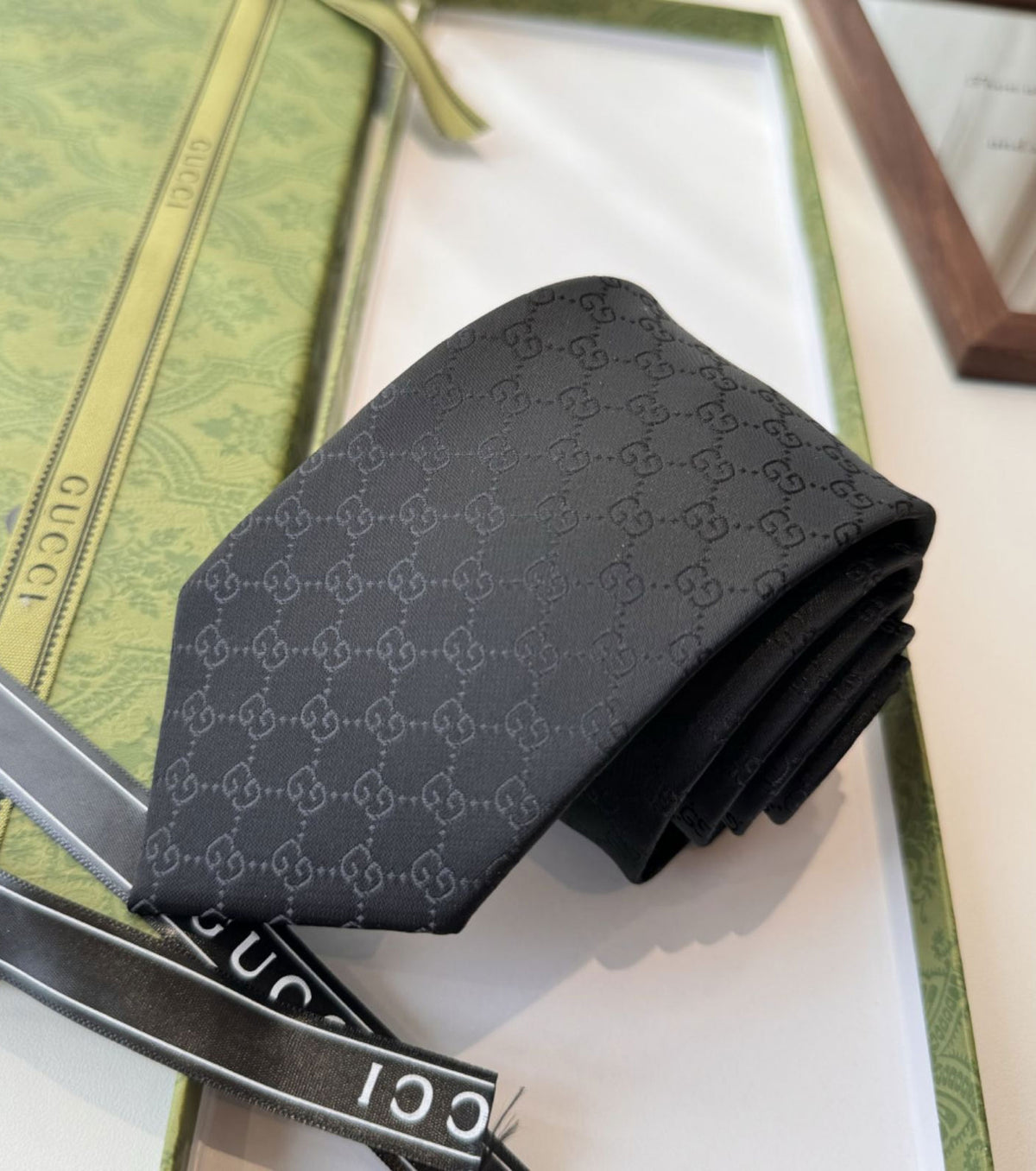 GG копринена жакардова вратовръзка GG