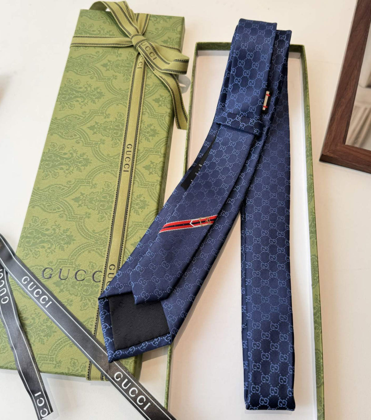 GG копринена жакардова вратовръзка GG