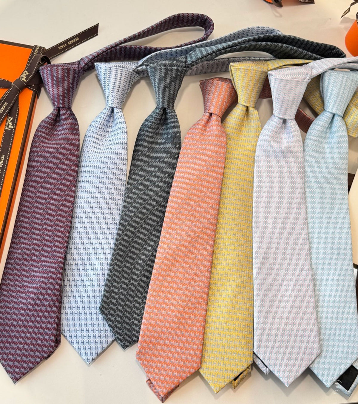 Копринена вратовръзка 