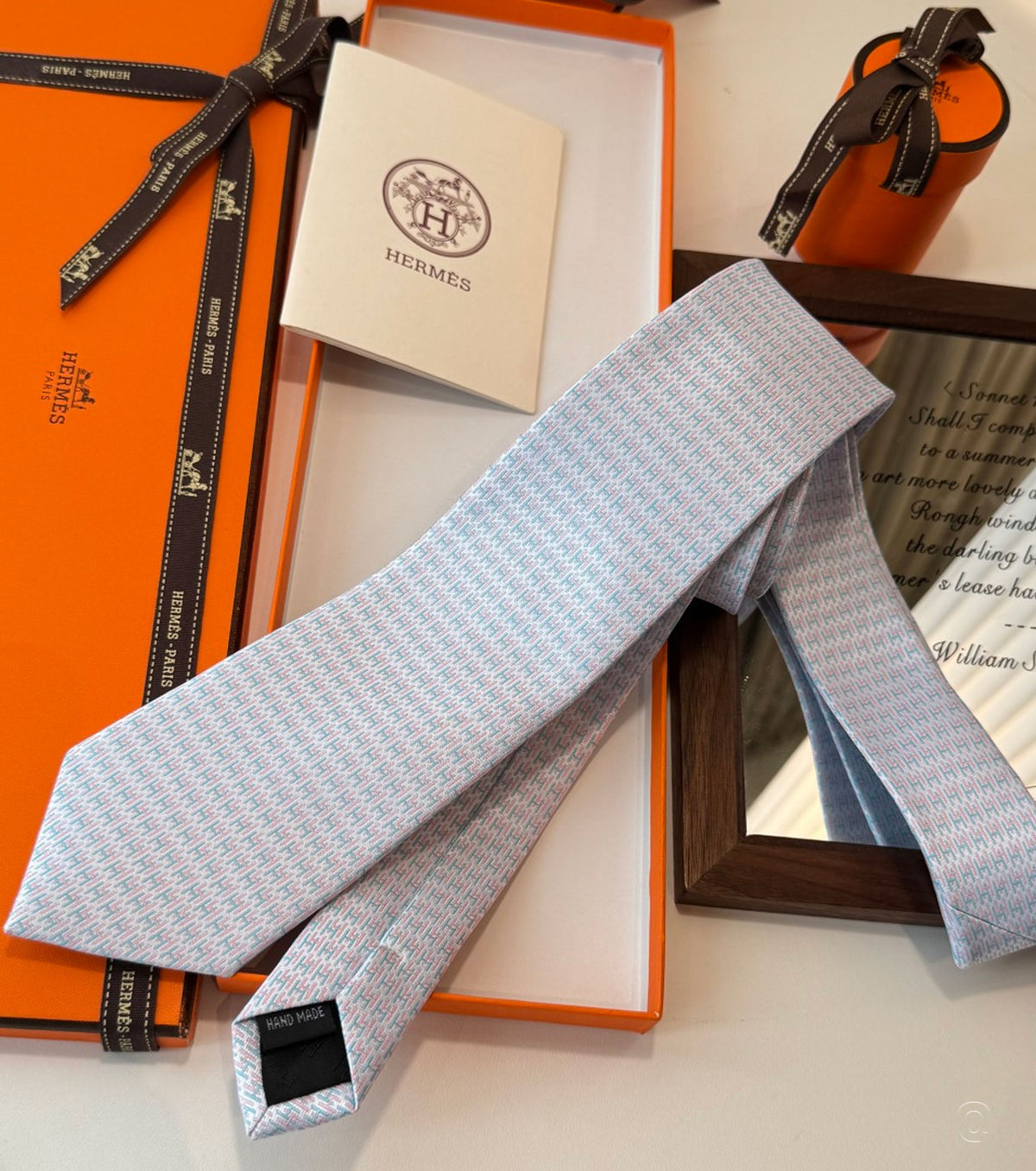 Копринена вратовръзка 