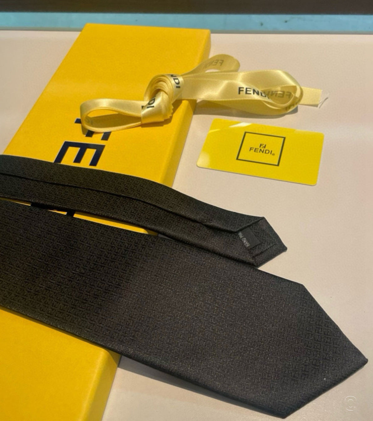 Копринена вратовръзка 