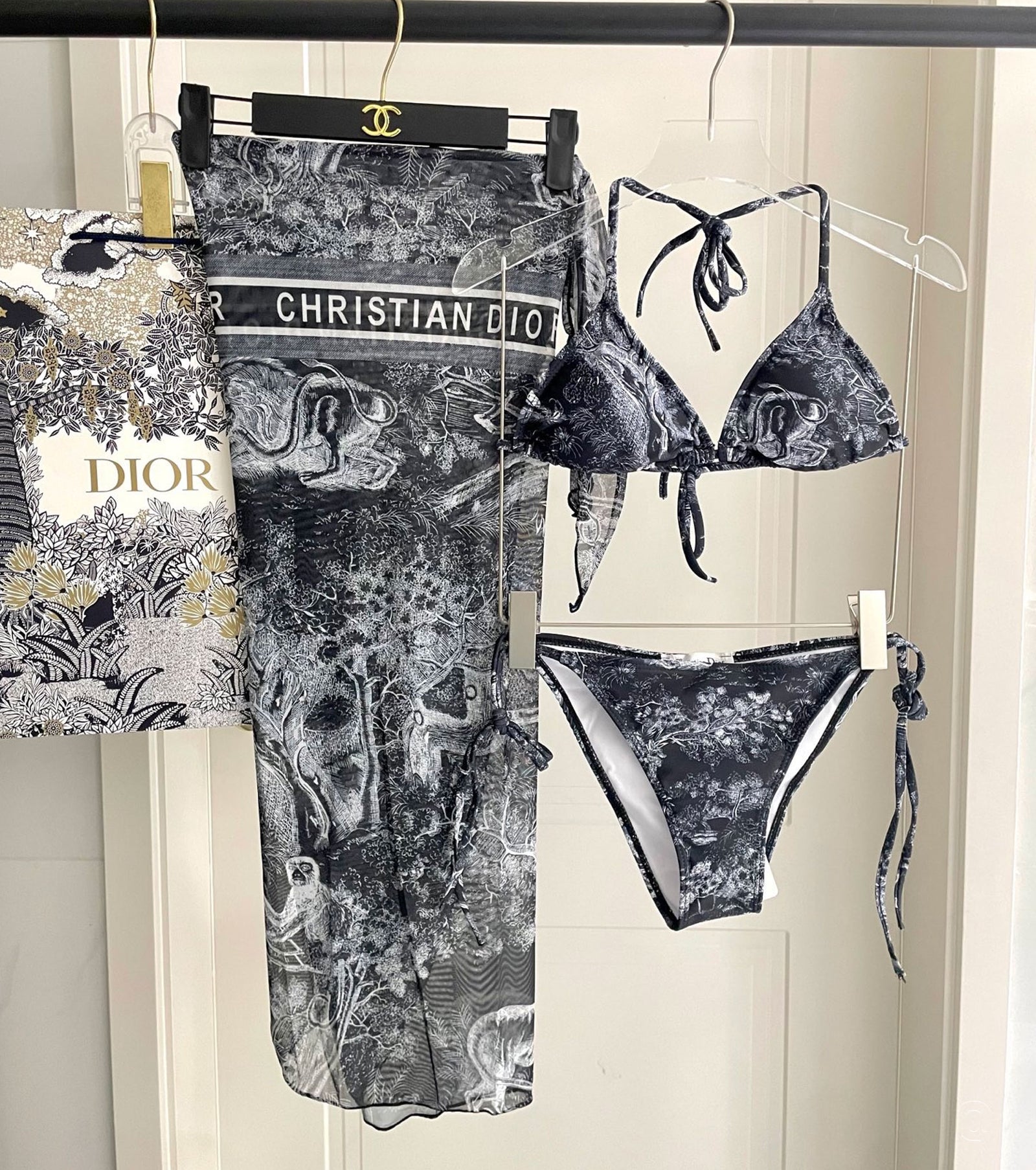 Бански от три части