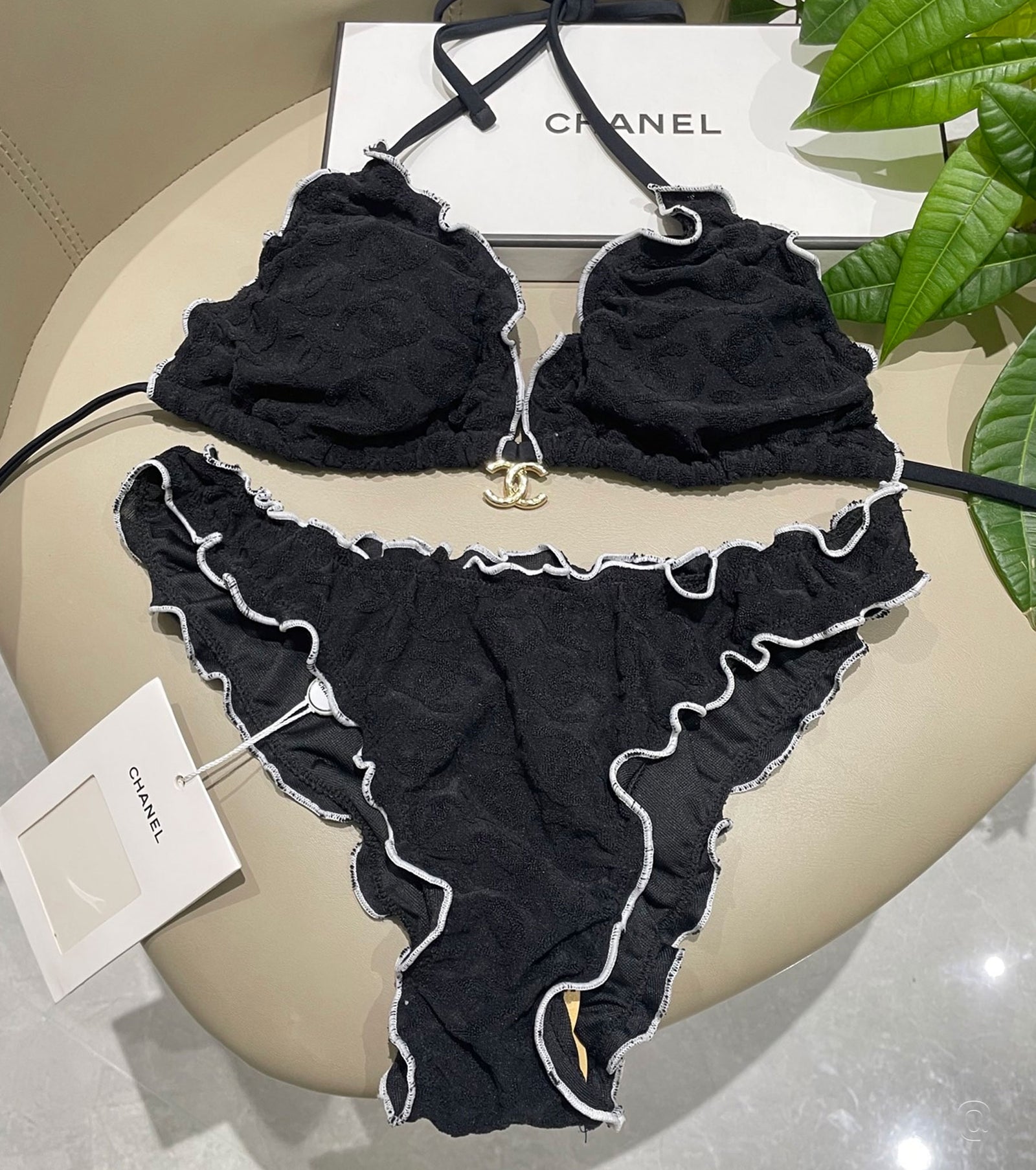 Бански от две части