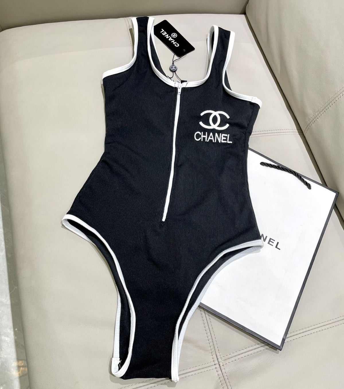 ONE-PIECE SWIMSUIT