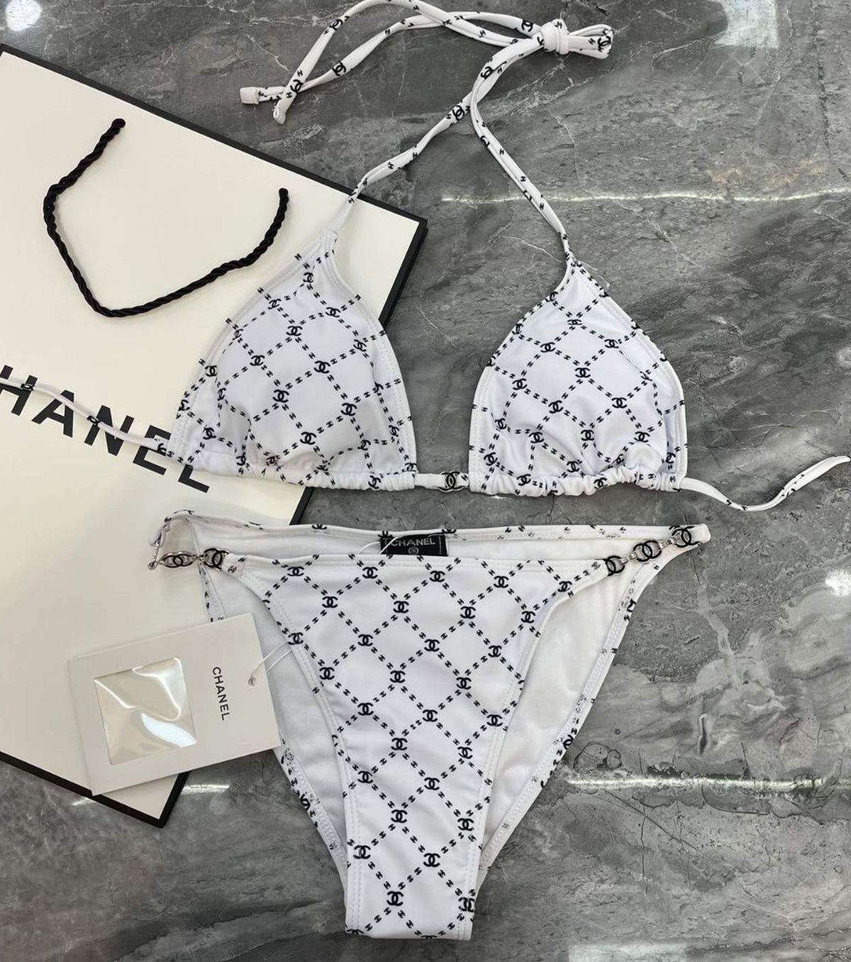 Бански от две части