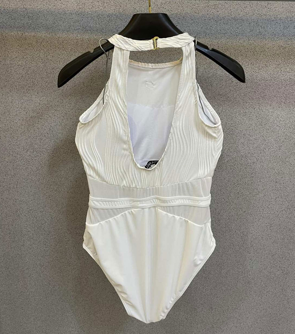 БАНСКИ КОСТЮМ