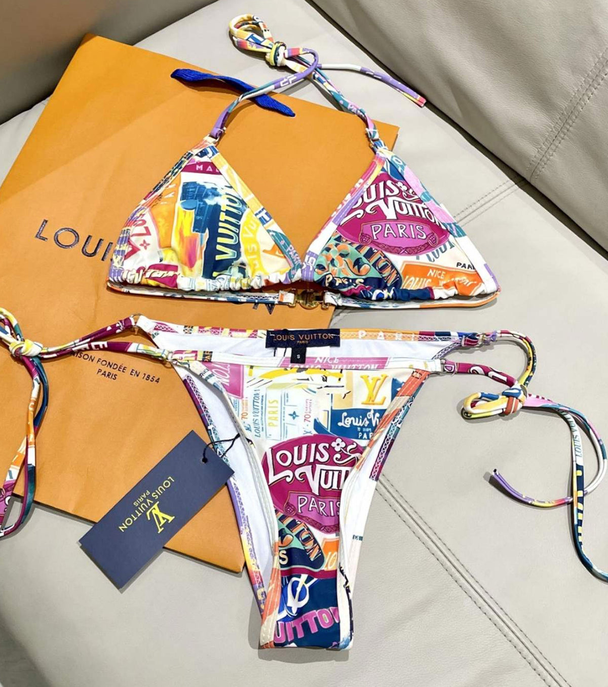 Бански от две части