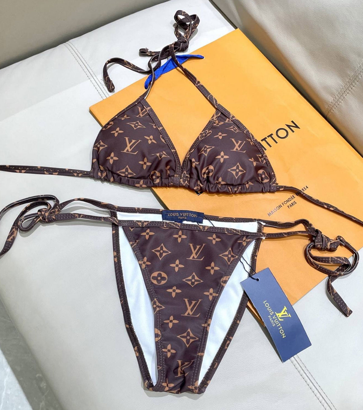 Бански от две части