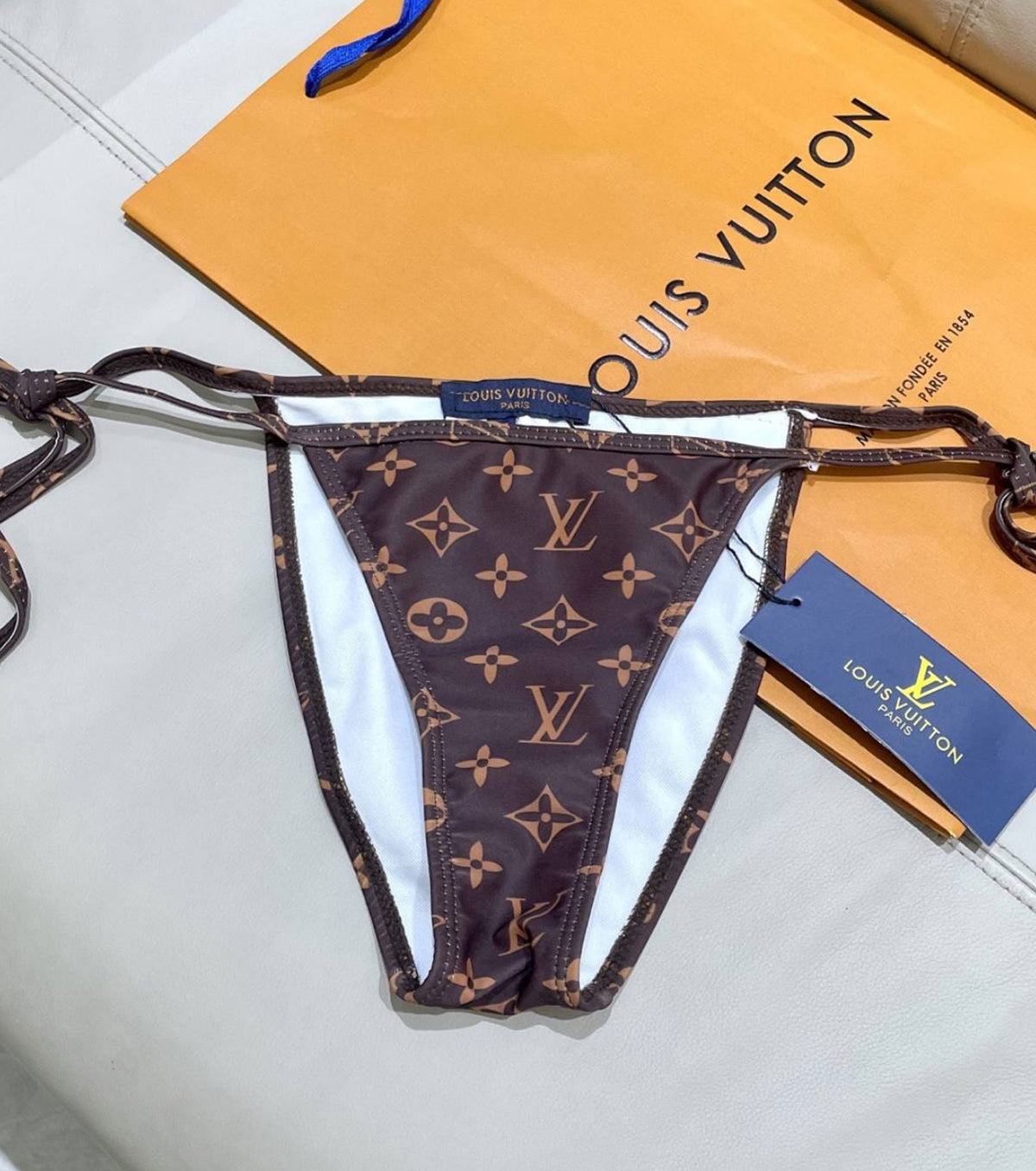 Бански от две части