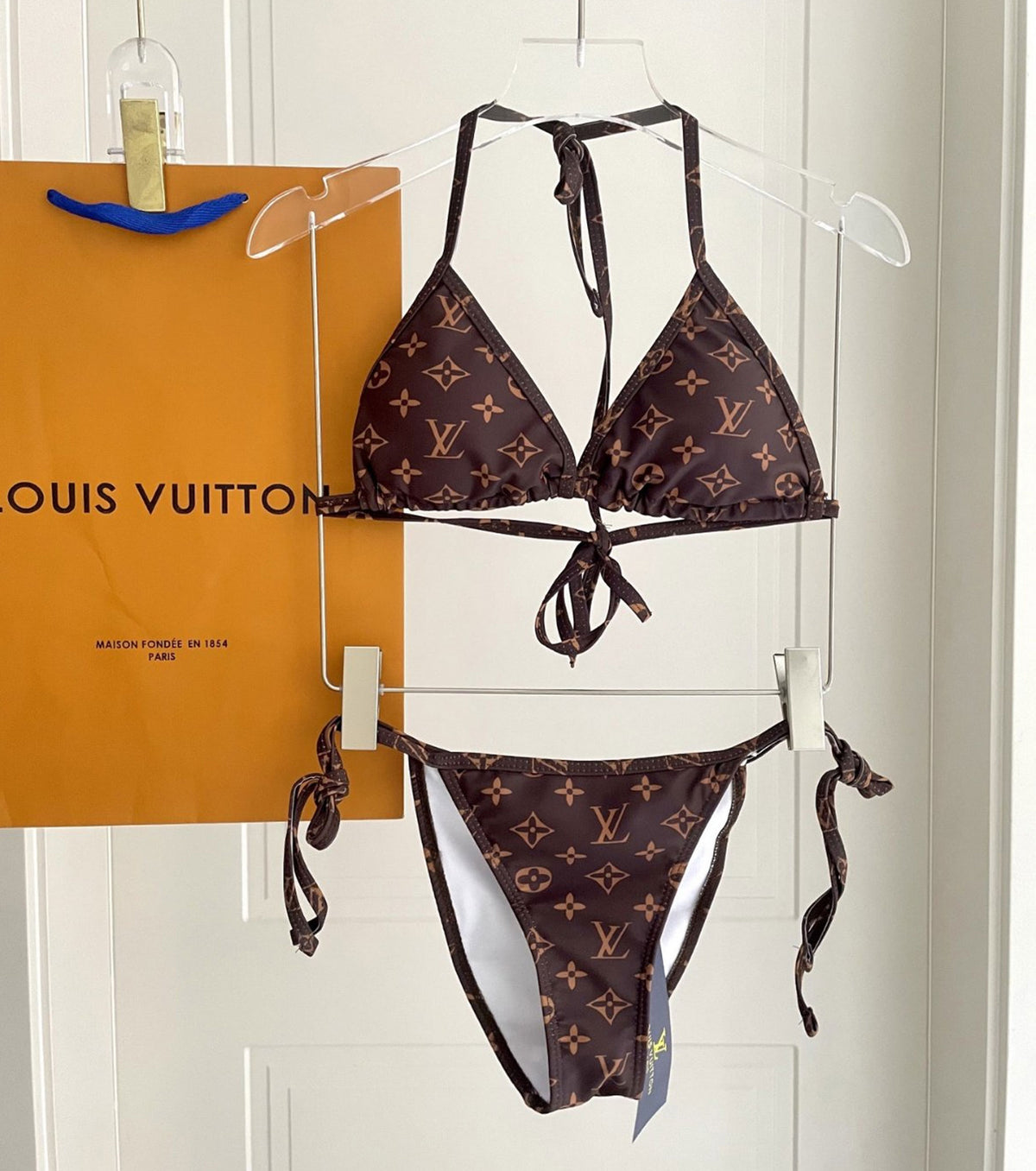 Бански от две части