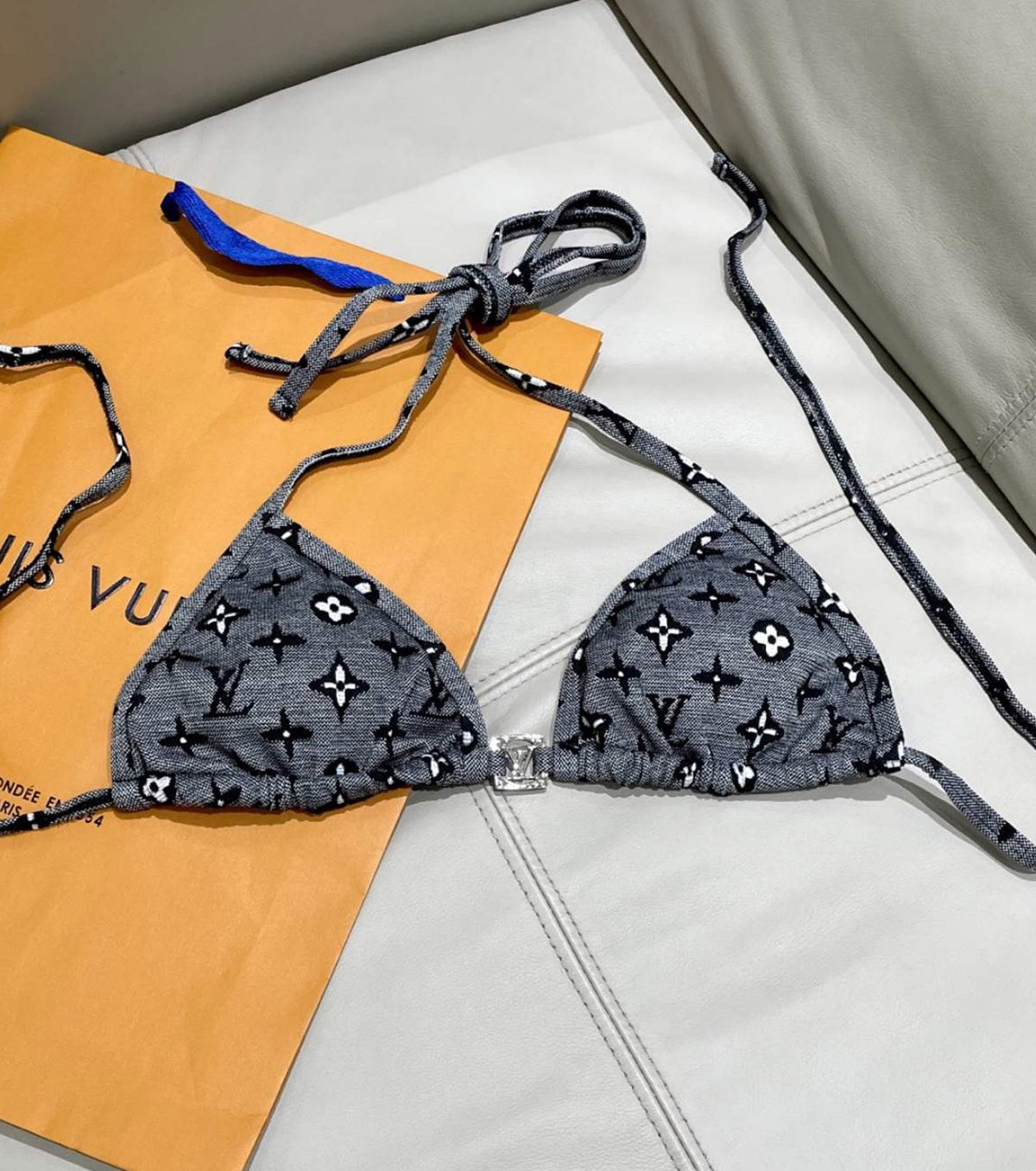 Бански от две части