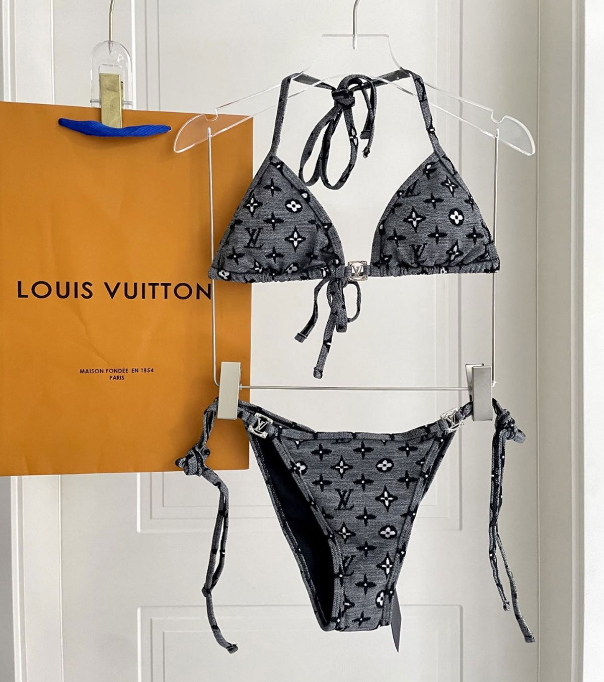 Бански от две части