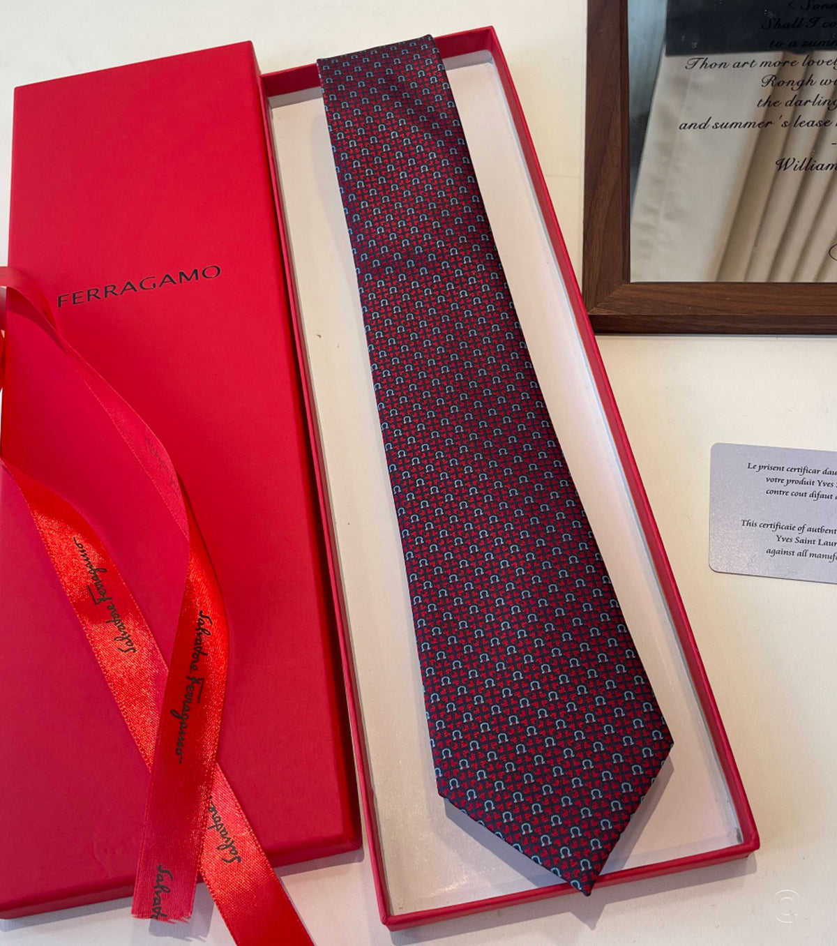 Копринена вратовръзка 