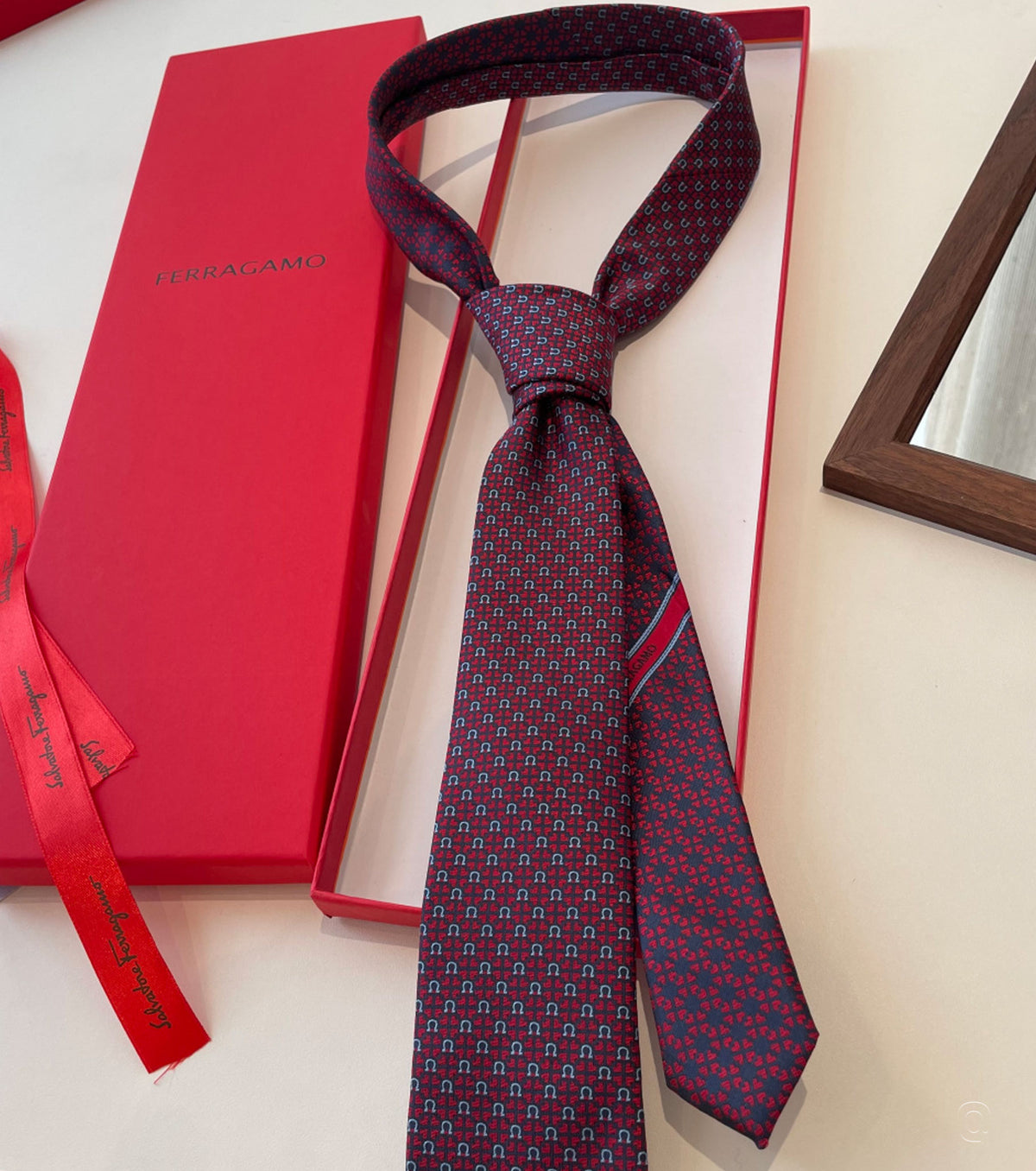 Копринена вратовръзка 