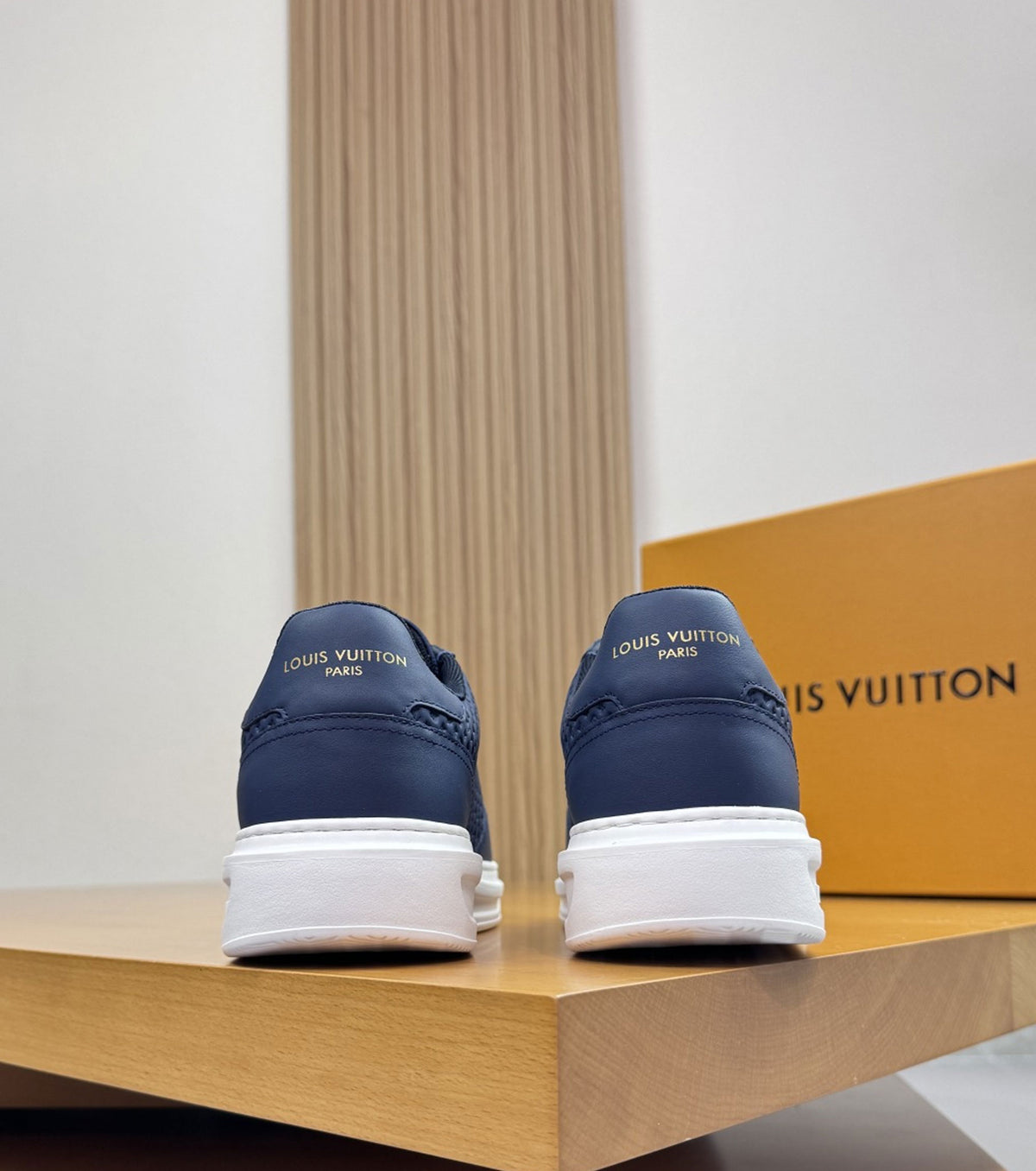 Кожени маратонки