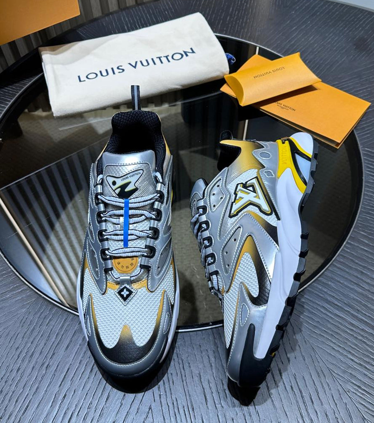 LV Runner Tatic Sneaker