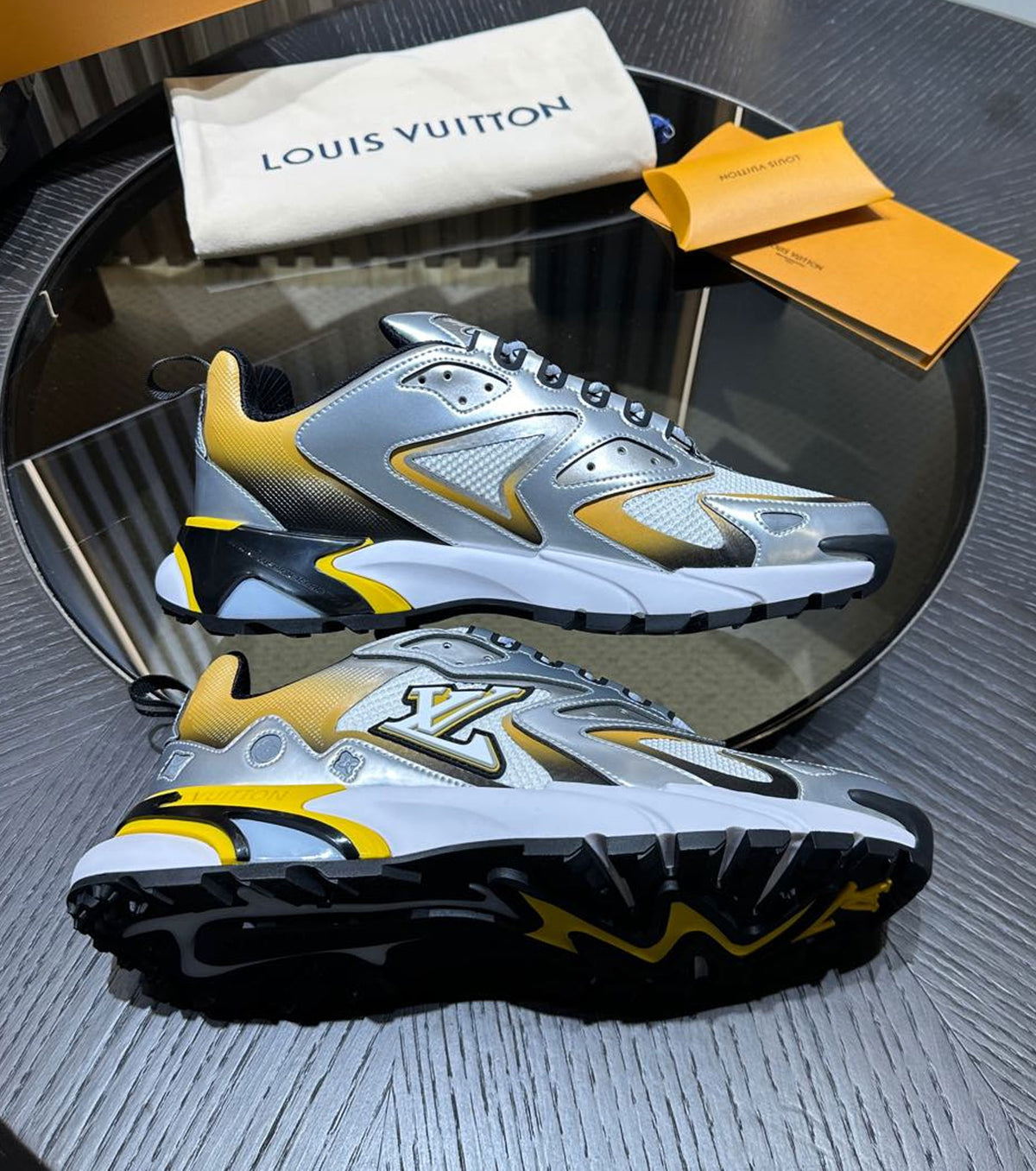 LV Runner Tatic Sneaker