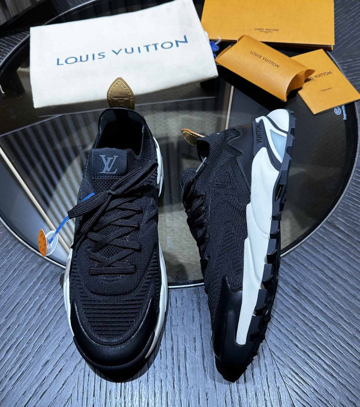 LV Runner Tatic Sneaker