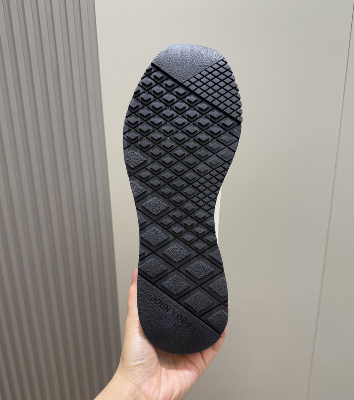 Велурени маратонки