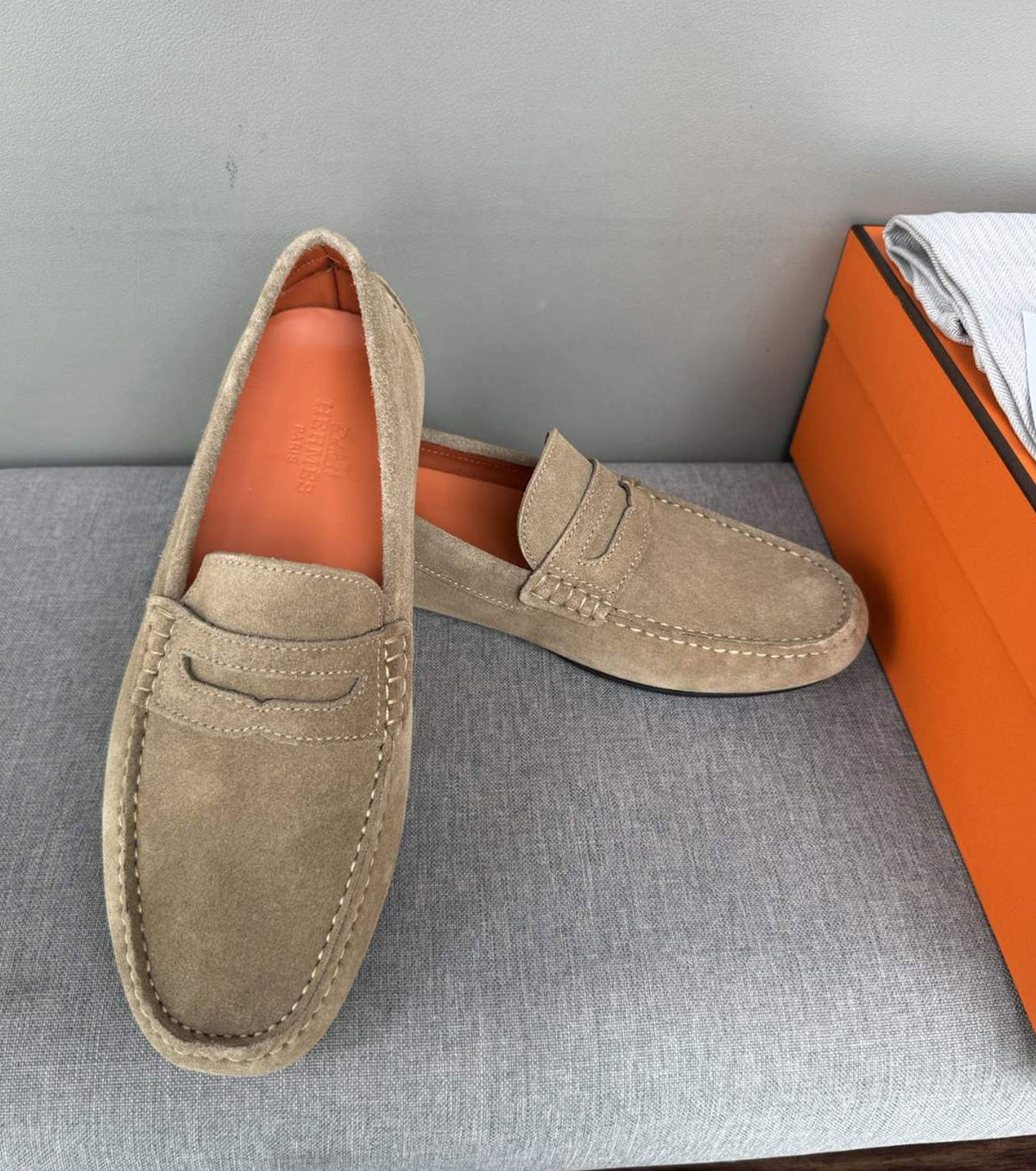 Кожени мокасини