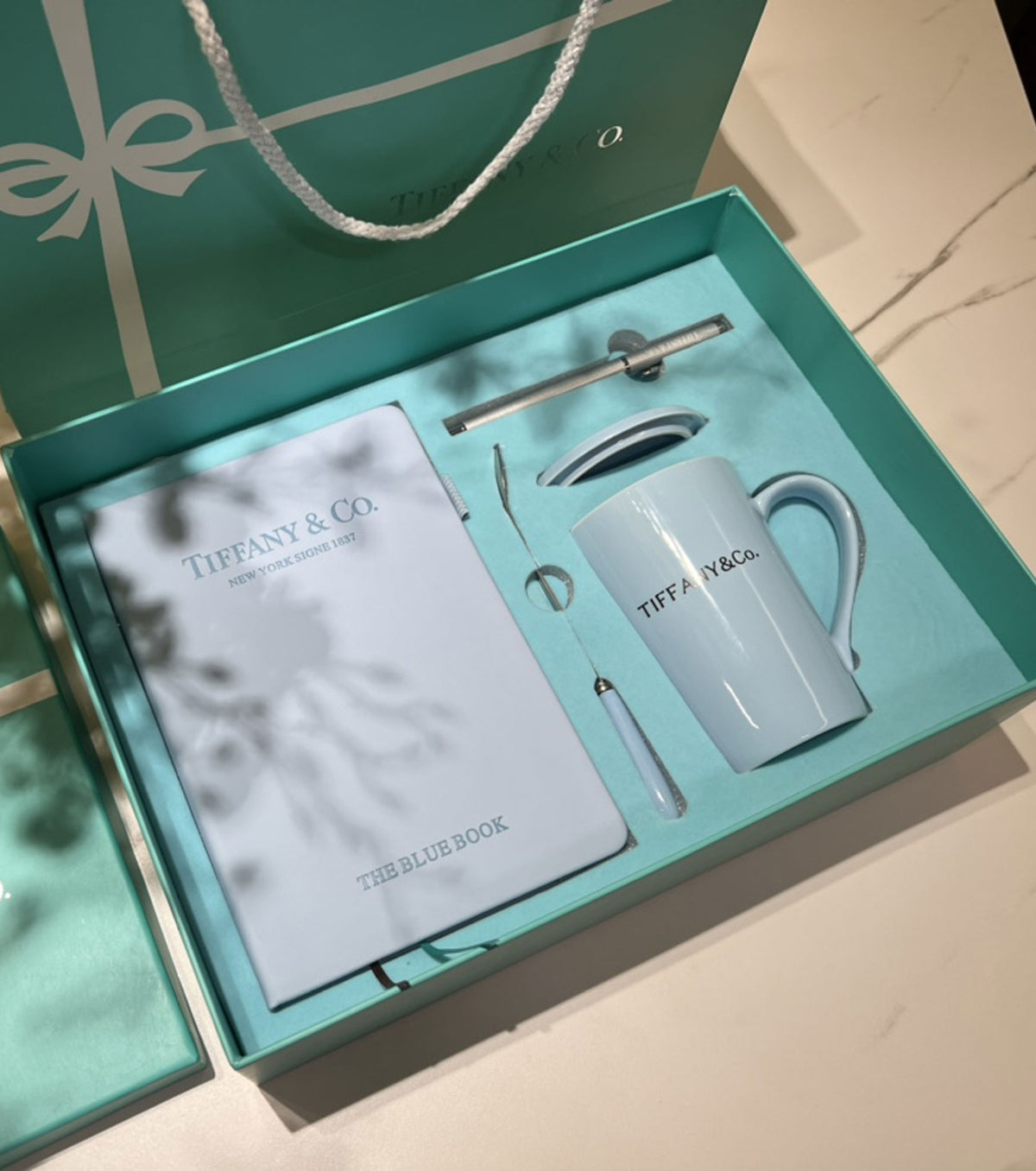 Комплект тефтер, химикалка и чаша