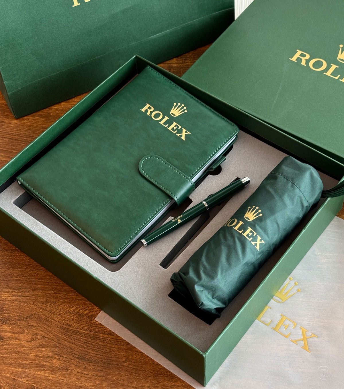 Комплект тефтер, химикалка, термос и чадър